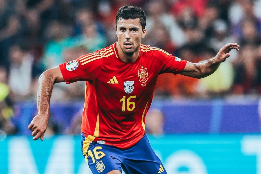 Rodri, con la Selección de España, es el principal favorito a ganar el Balón de Oro.