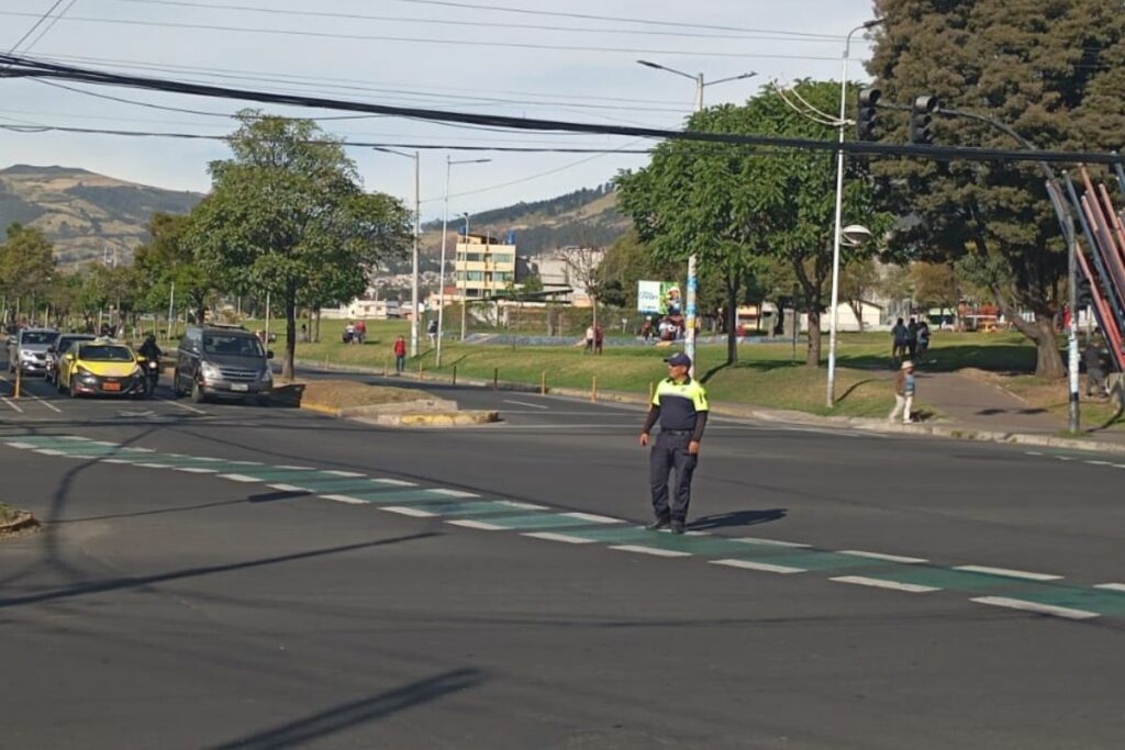 El Pico y placa se aplica de lunes a viernes en Quito.