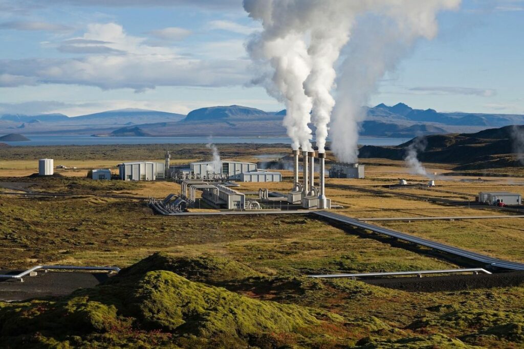 El Gobierno de Daniel Noboa señala que este proyecto geotérmico contribuirá al cambio de la matriz energética del país.
