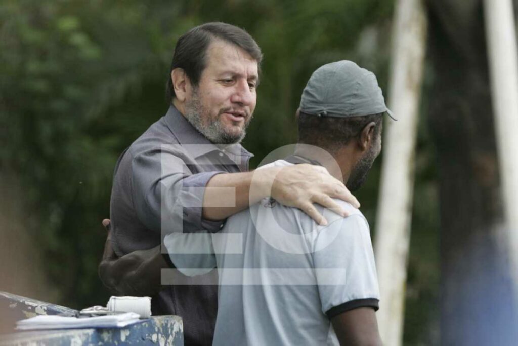 Eduardo 'Ñato' García (i) y Duffer Alman en Emelec.