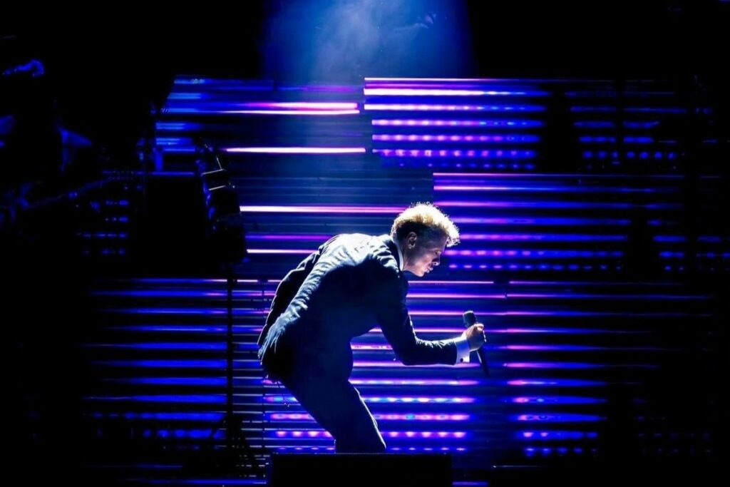 Luis Miguel durante uno de sus conciertos en la gira Tour 2024
