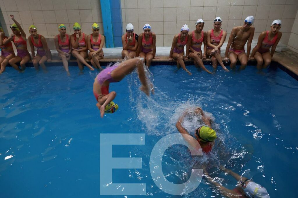 Una práctica del equipo del Club Deportivo Isalen, en Quito.