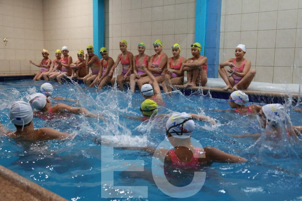 Una práctica del equipo del Club Deportivo Isalen, en Quito. 
