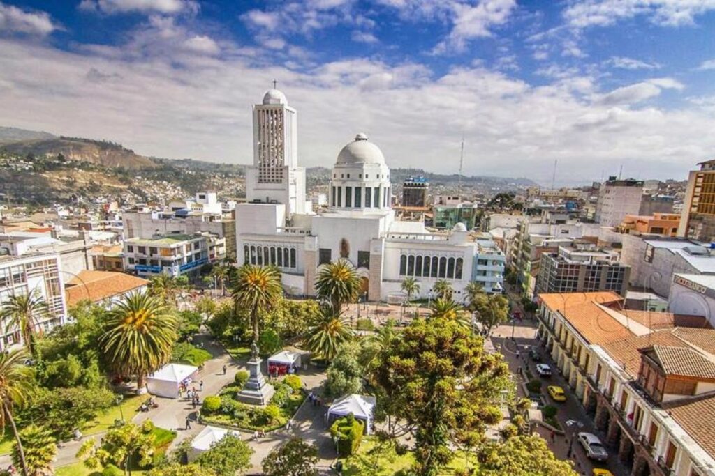 El decreto presidencial suspende la jornada laboral en Ambato este martes 12 de noviembre de 2024.