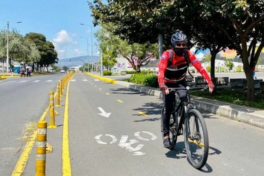 Los cortes de luz complican la movilidad en Quito.