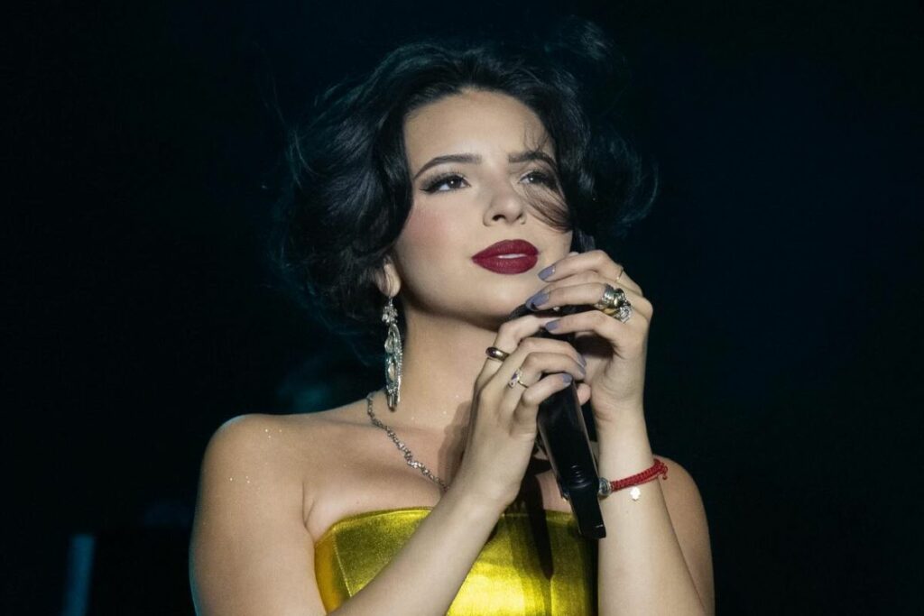 La mexicana Ángela Aguilar tiene 21 años. Foto: Facebook