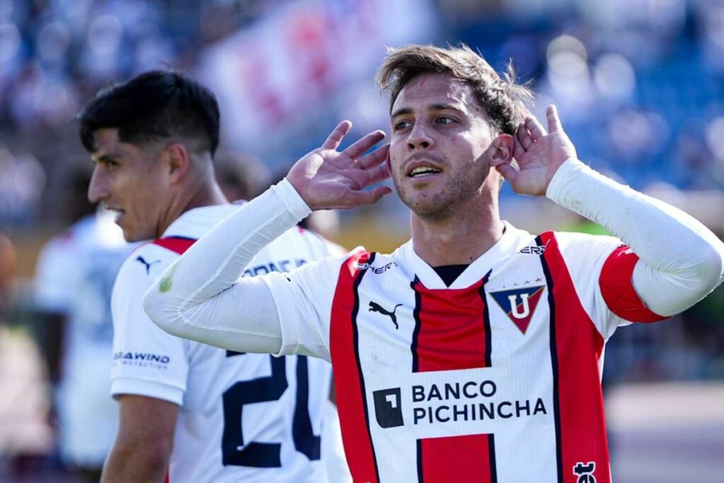 Ezequiel Piovi, capitán de Liga de Quito, en un partido de la Liga Pro.