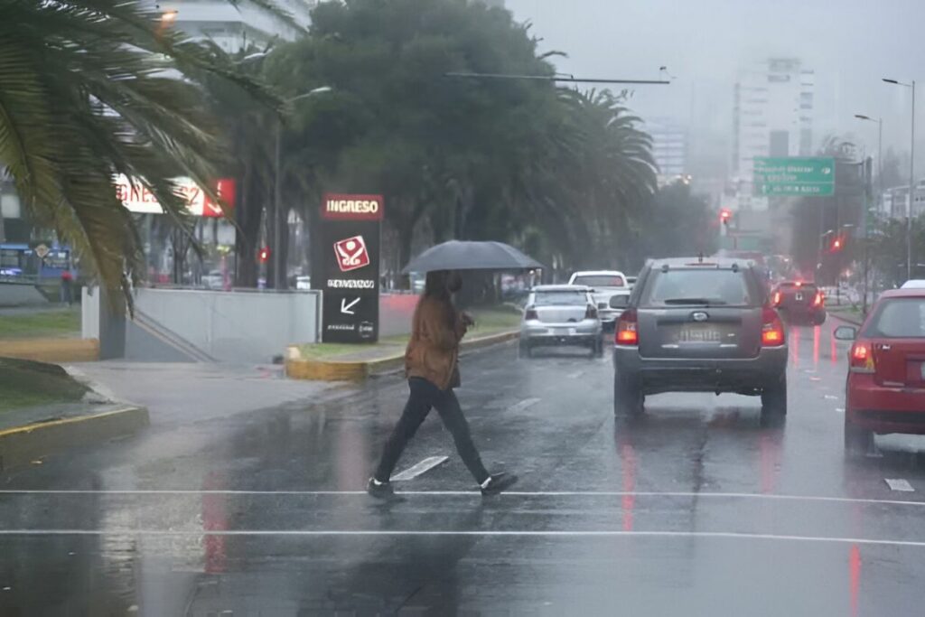 En Quito, la lluvia llega por pocos días.