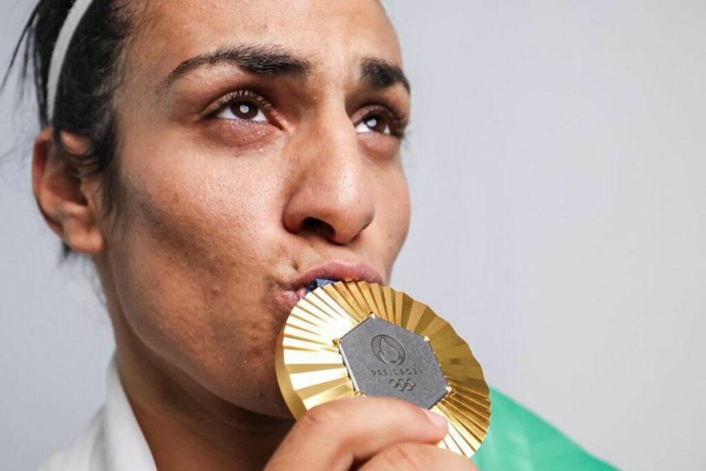 Imane Khelif, boxeadora argelina en la categoría de 66 kg, que ganó la medalla de oro en los Juegos Olímpicos de París 2024.