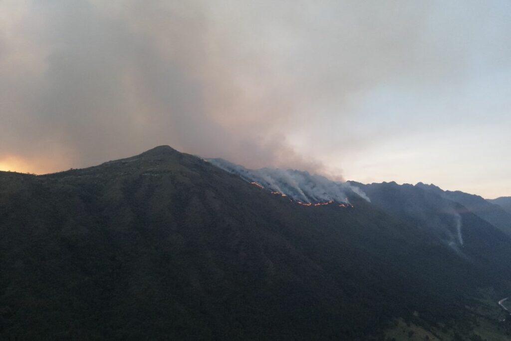 Los incendios en el Parque Nacional Cajas son de gran magnitud.