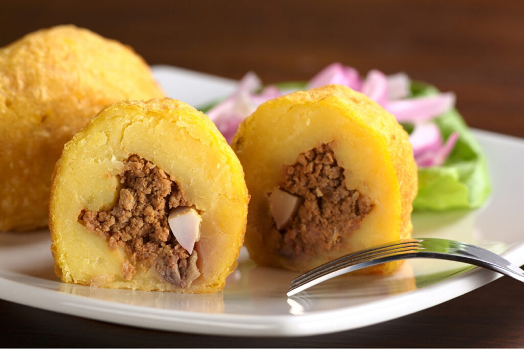 Dale un giro a tu menú con estas papas rellenas irresistibles.