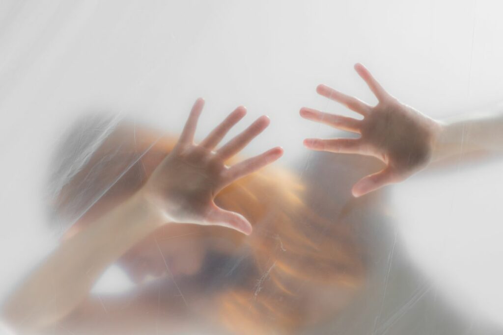 Identificar señales de violencia es el primer paso hacia la recuperación y el bienestar emocional.