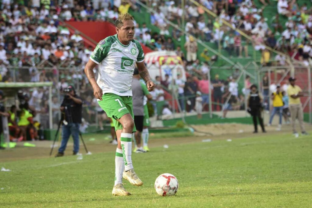 Luis Macías, jugador de Liga de Portoviejo.