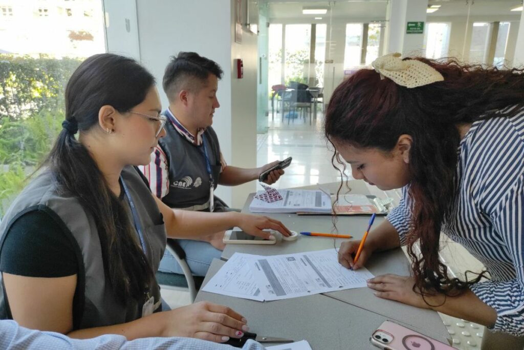 CNE realiza la notificación a miembros de las juntas receptoras del voto.