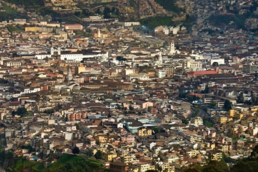 Quito es la ciudad más cara del Ecuador con una canasta básica de 846,38 dólares. Archivo/EL COMERCIO