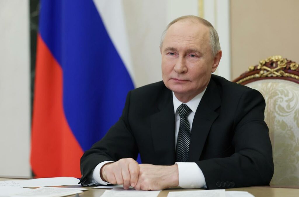 El presidente ruso, Vladimir Putin, durante una ceremonia para el lanzamiento del rompehielos nuclear Chukotka, en Moscú, Rusia.