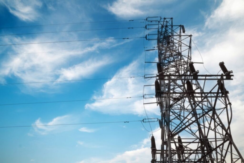 Ecuador y Colombia retoman la compra y venta de energía eléctrica