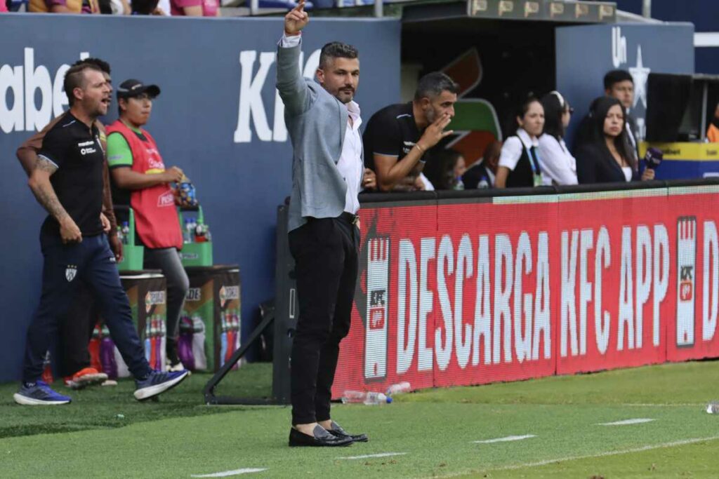 Javier Gandolfi, entrenador de IDV.