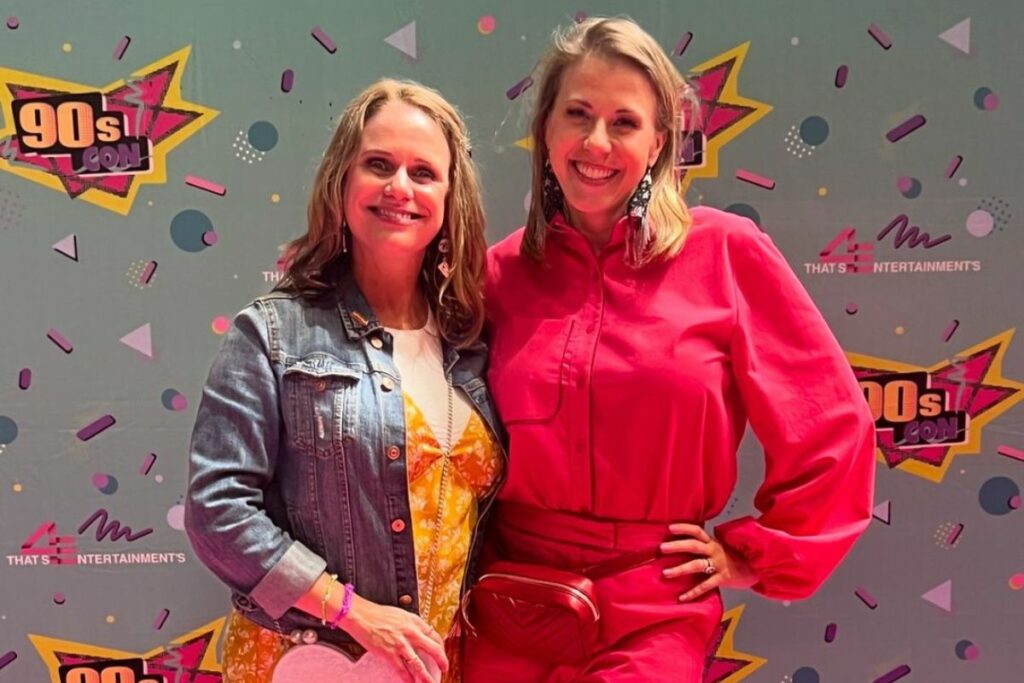 Andrea Barber posa con su excompañera de la serie 'Fuller House'. 