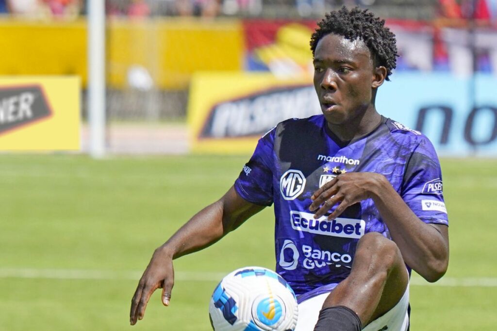 Yaimar Medina, jugador de Independiente del Valle en el Liga Pro.