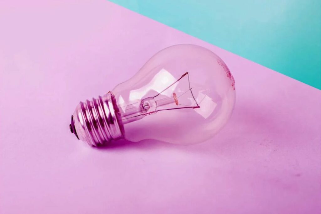 La Empresa Eléctrica Quito informó los horarios de cortes de luz.