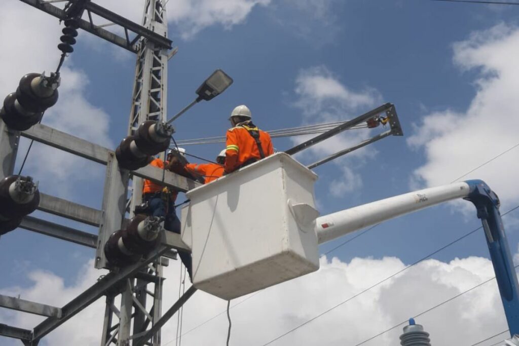 La Empresa Eléctrica Quito dio a conocer los nuevos horarios de cortes de luz.