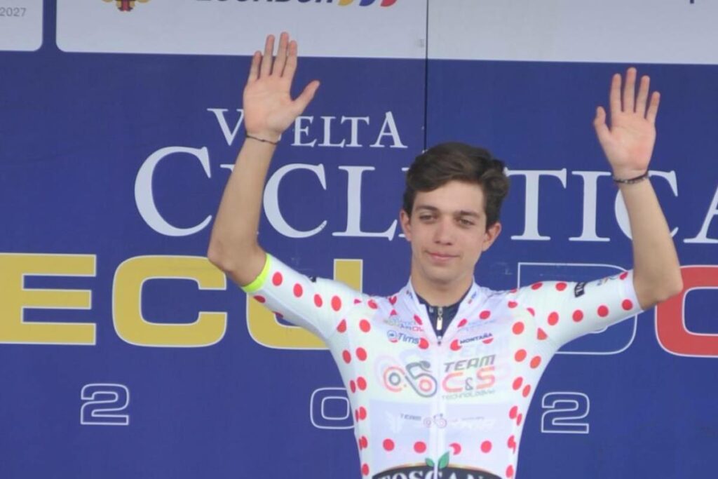 Juan Carlos Córdova se destaca en la Vuelta al Ecuador 2024.
