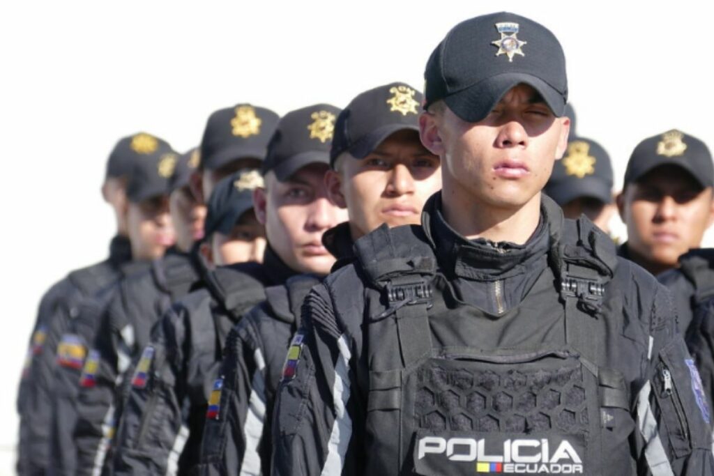 La convocatoria está destinada a hombres y mujeres ecuatorianos