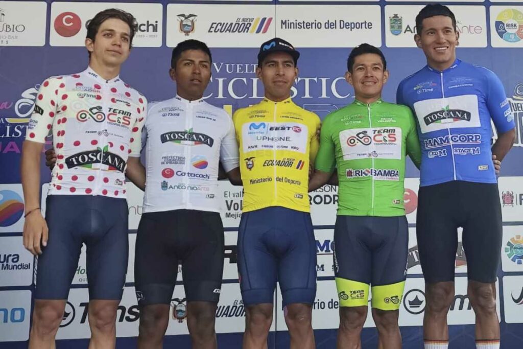 Podio de la sexta etapa de la Vuelta Ciclística al Ecuador 2024.