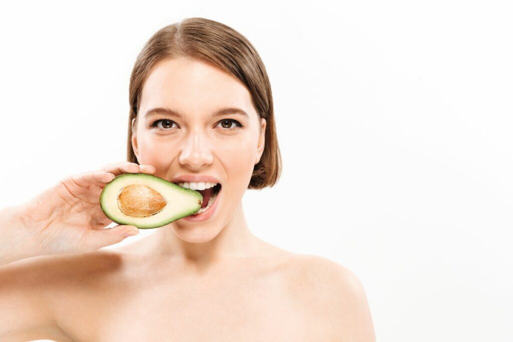 Consejos clave para disfrutar de un aguacate en su punto. Foto: Freepik.