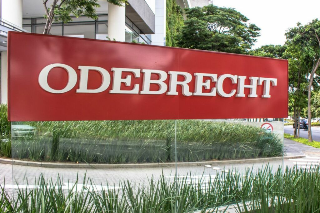 Exteriores de un edificio de Odebrecht.
