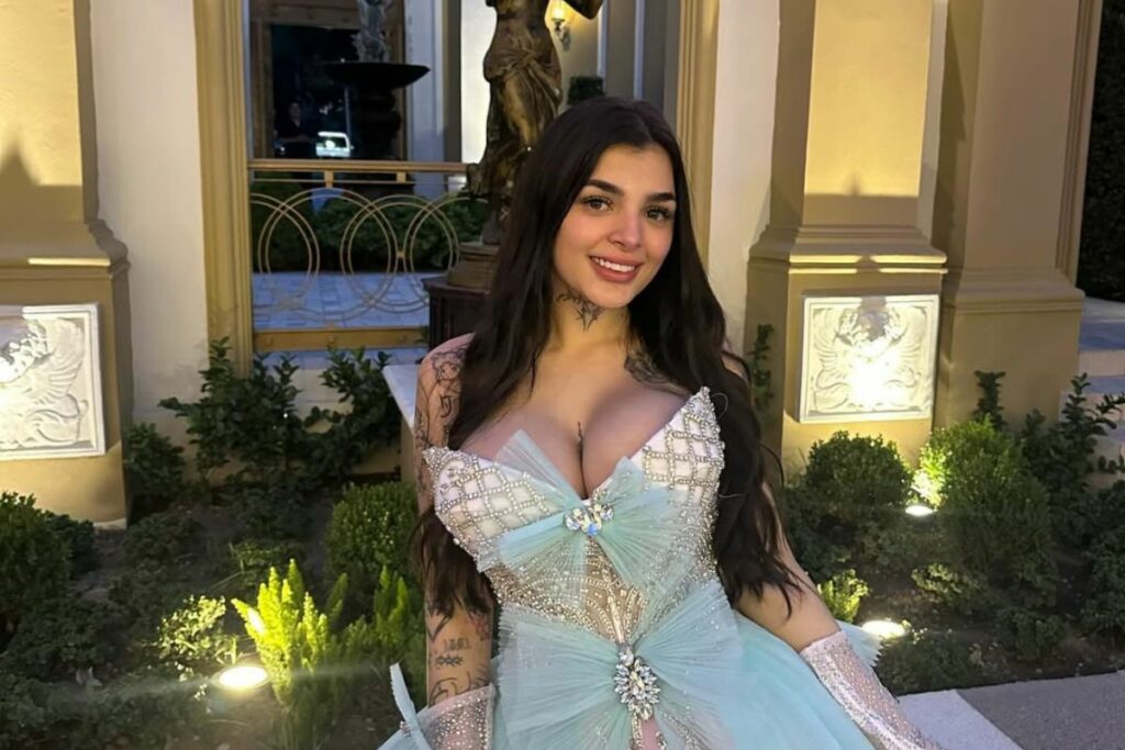 Karely Ruiz construyó una carrera tras un incidente que la hizo viral. Instagram: @karelyruiz.