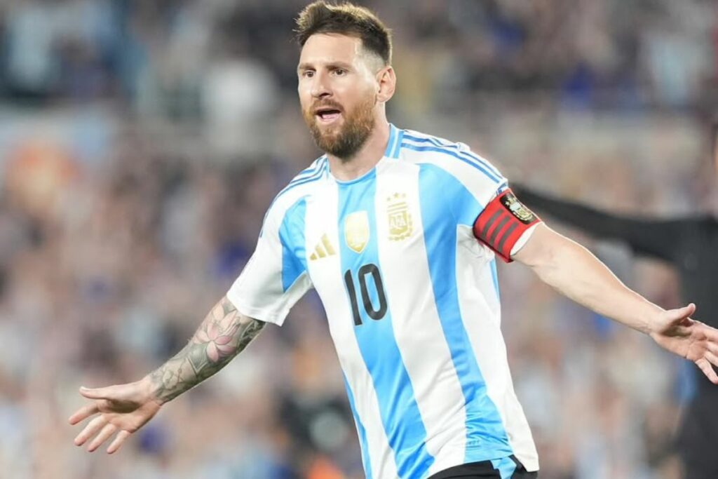 Argentina, junto con Uruguay y Paraguay, albergarán los partidos inaugurales del Mundial 2030.