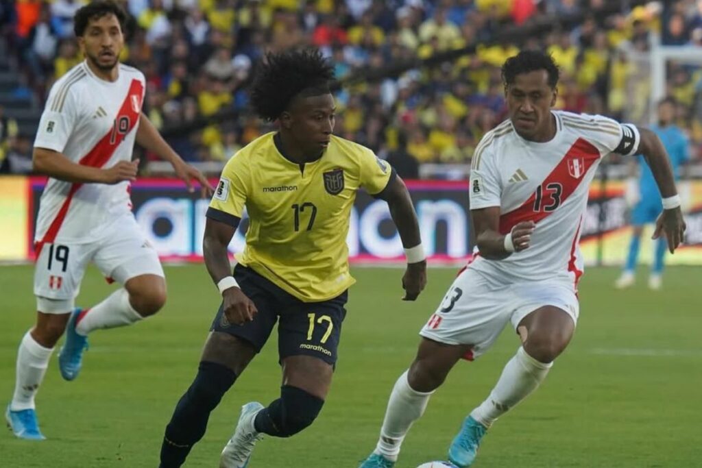 Angelo Preciado en un partido con la Selección de Ecuador en Quito en 2024.