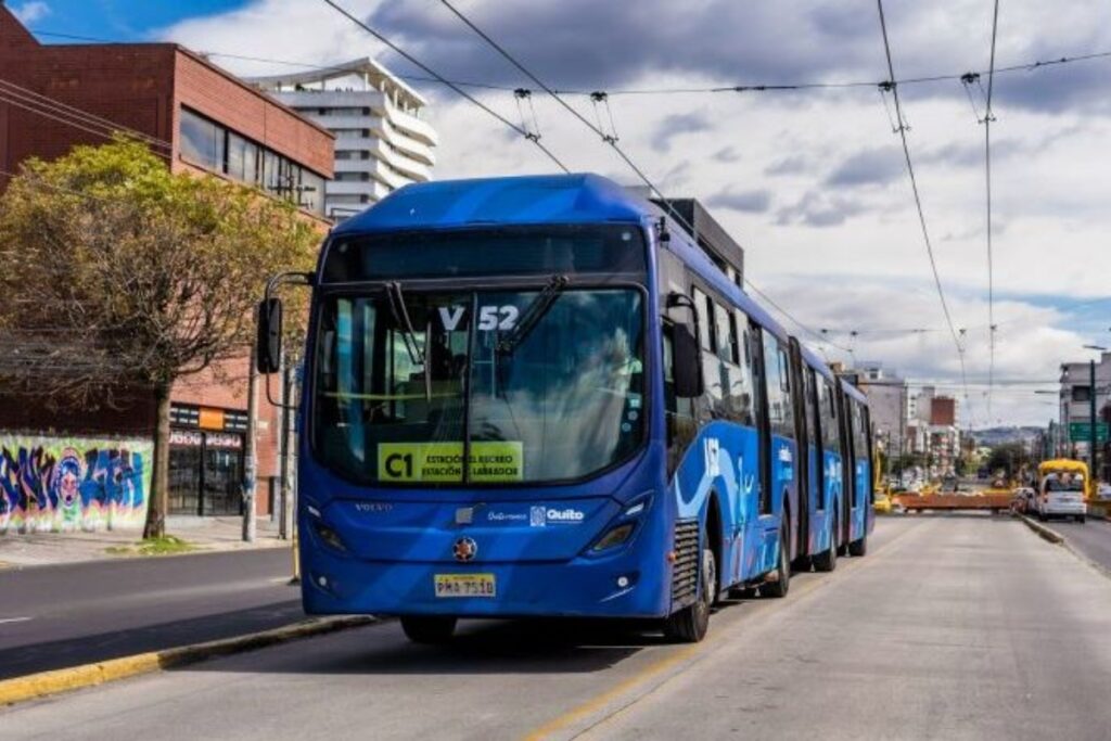 Conozca los horarios y rutas del transporte municipal en Quito para el ...