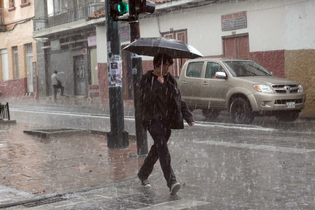 Cuenca registró fuertes precipitaciones y vientos la tarde de este jueves