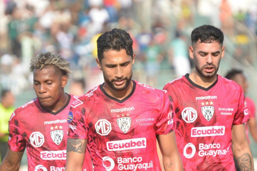 Jeison Medina (c) es el goleador de Independiente del Valle en el 2024.
