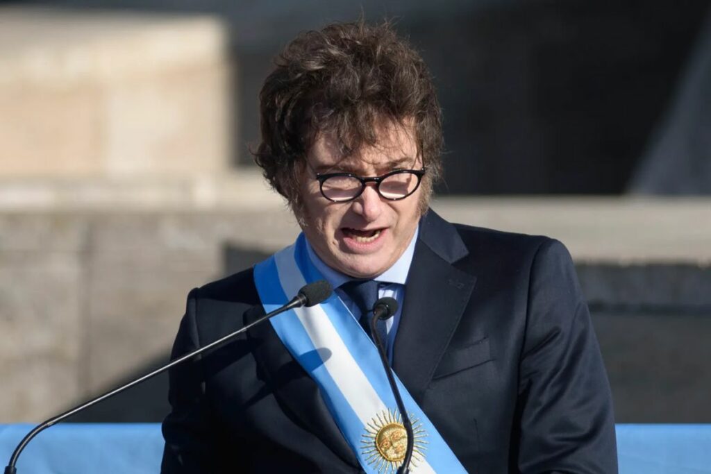 Javier Milei borró su posteo en redes sociales en el que se refería a la criptomoneda. EFE