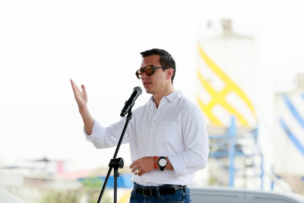Daniel Noboa busca la reelección en los comicios de febrero del 2025.