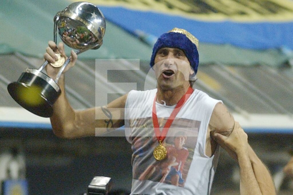 Roberto Abbondanzieri celebrando el título de la Copa Sudamericana 2004 con Boca Juniors.