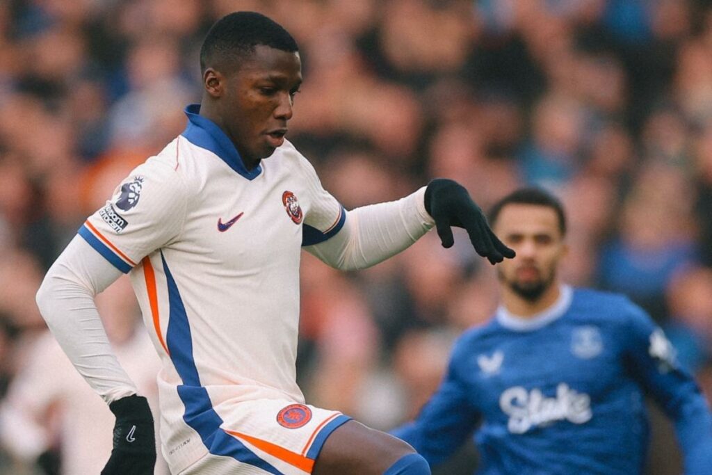 Moisés Caicedo es figura de la Premier League con el Chelsea.
