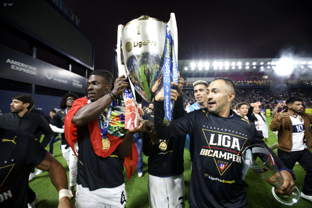 Jugadores de Liga de Quito celebran el último título de la Liga Pro.
