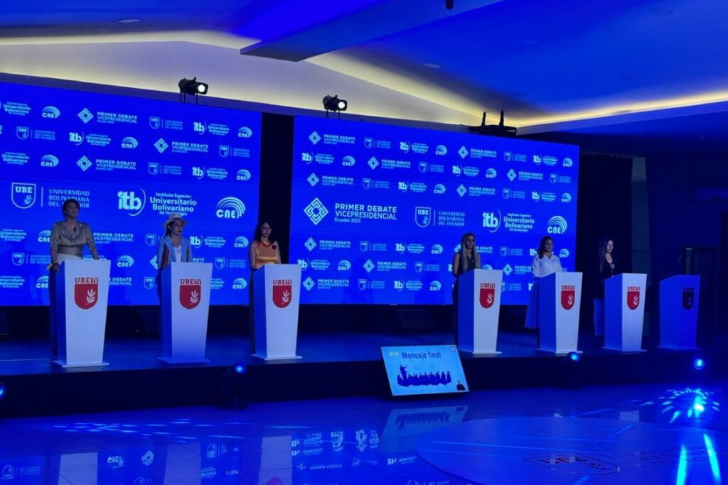 El debate vicepresidencial empezó con retraso.