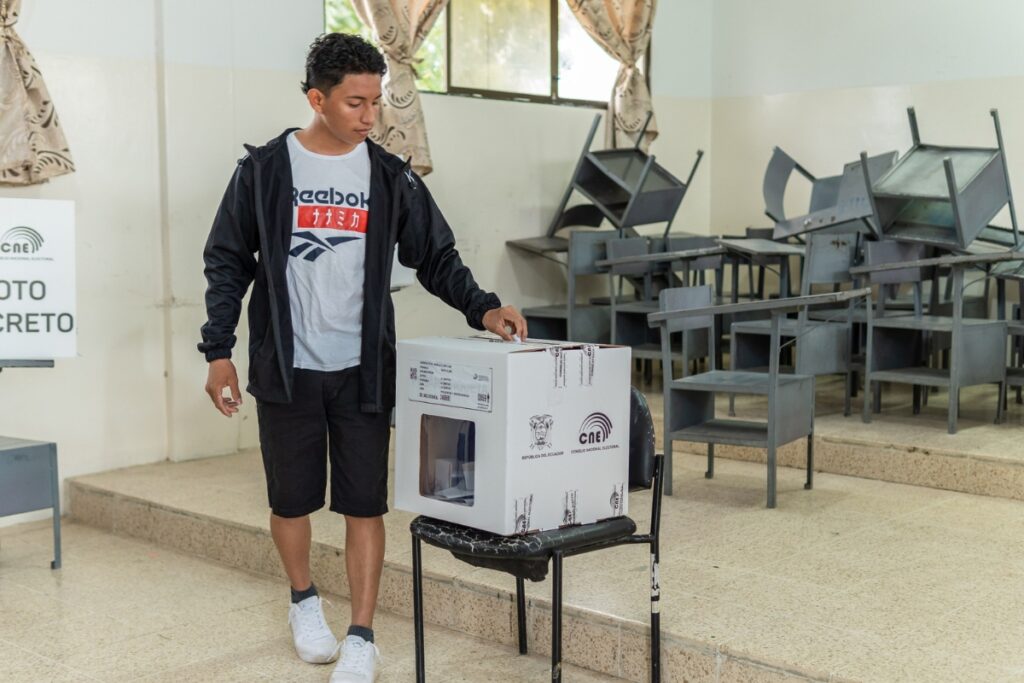 Votaciones en las elecciones anticipadas de 2023.