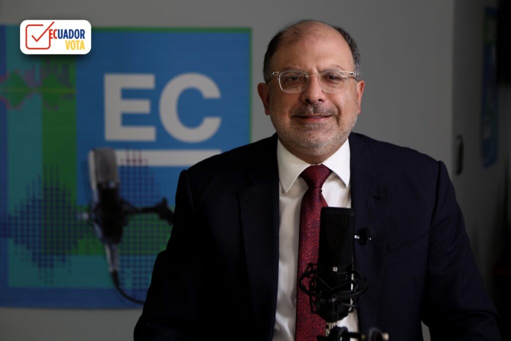 Henry Kronfle en una entrevista con EL COMERCIO.