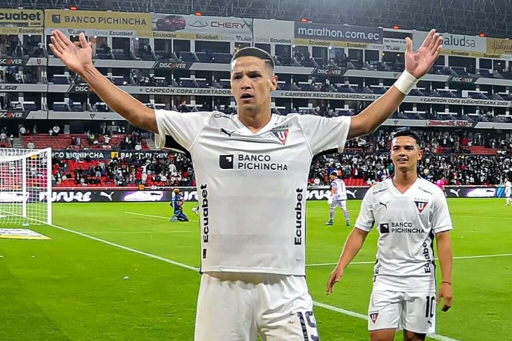 Álex Arce fue el goleador de Liga de Quito en el 2024.