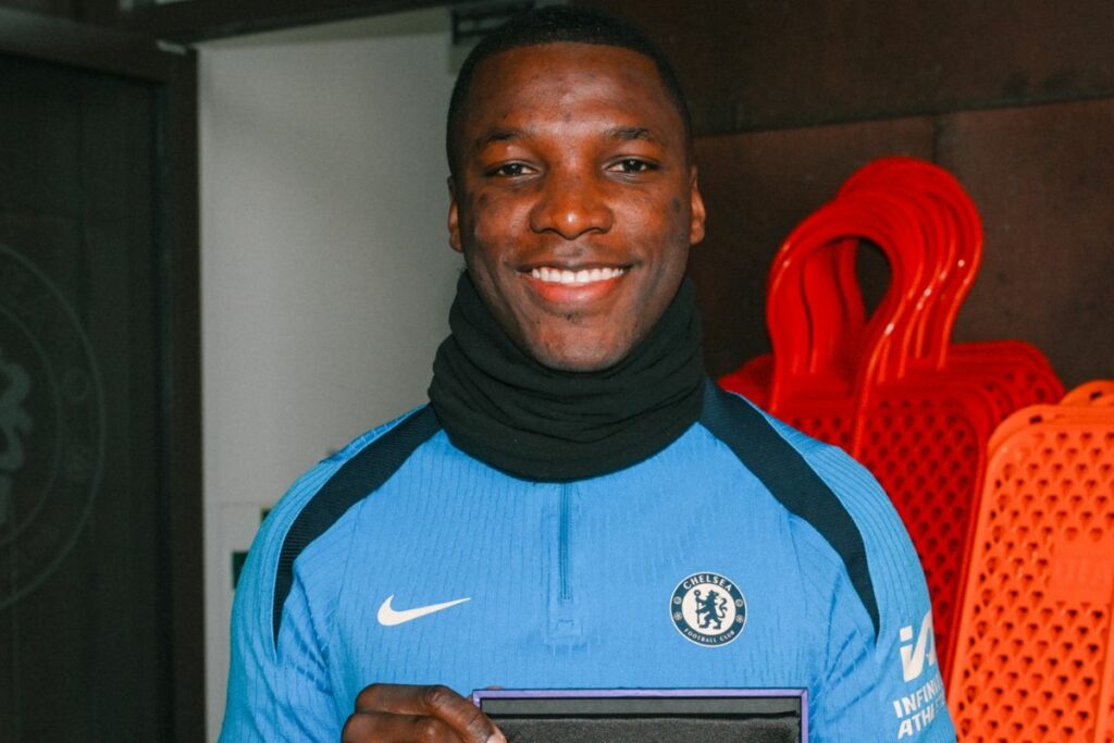 Moisés Caicedo cumplió los 100 partidos en la Premier League.