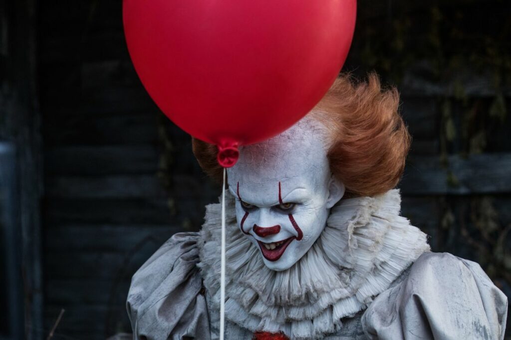 Bill Skarsgård regresa como Pennywise en ‘It: Welcome to Derry’.