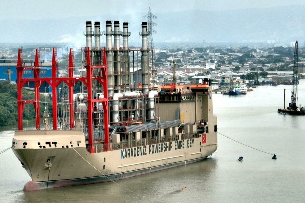 Cada barcaza de energía le brindará 100 MW al Sistema Nacional Interconectado de Ecuador