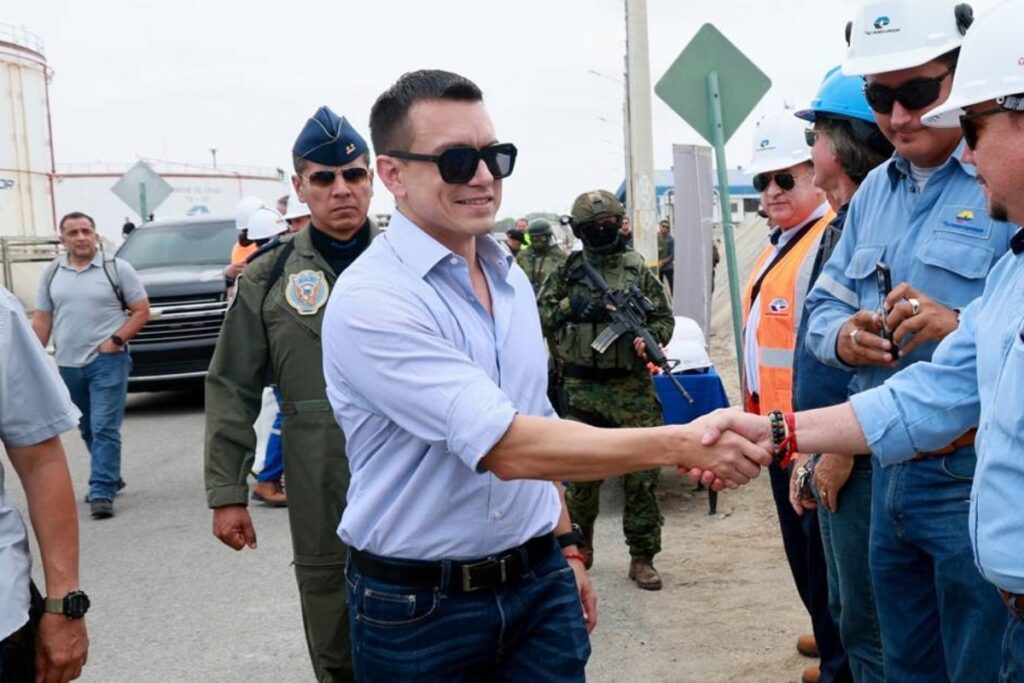 Daniel Noboa será miembro permanente de los directorios de Petroecuador, CNEL y Celec.